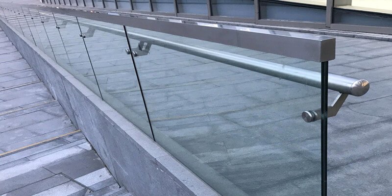 commercial glass balustrade stainless steel glass cap and round handrail